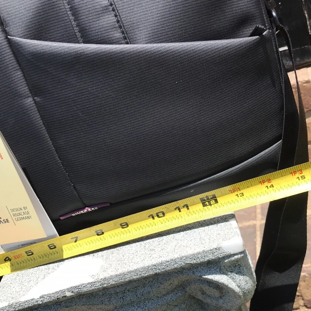 🚨B2G1 New RIVACASE Black 16' Laptop Bag with Shoulder Strap